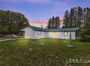 6193 G.5 Rd, Escanaba, MI 49829