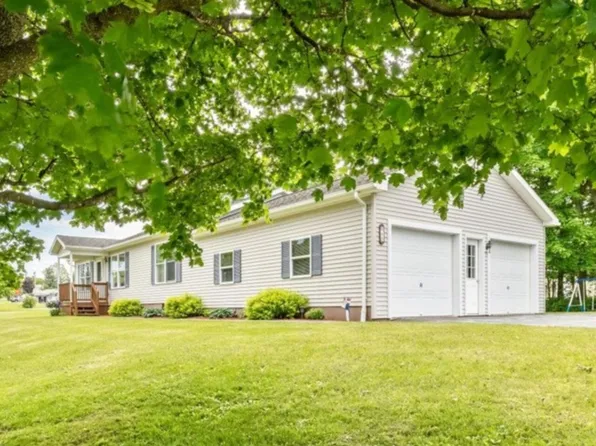 60 Valentine Drive, Enosburg, VT 05450