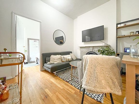 3rd image of 211 E 31st St APT 3A