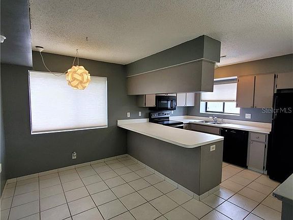 4th image of 300-639 Michigan Blvd #300