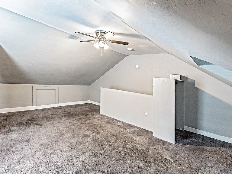 650 N Broad St — Photo 10