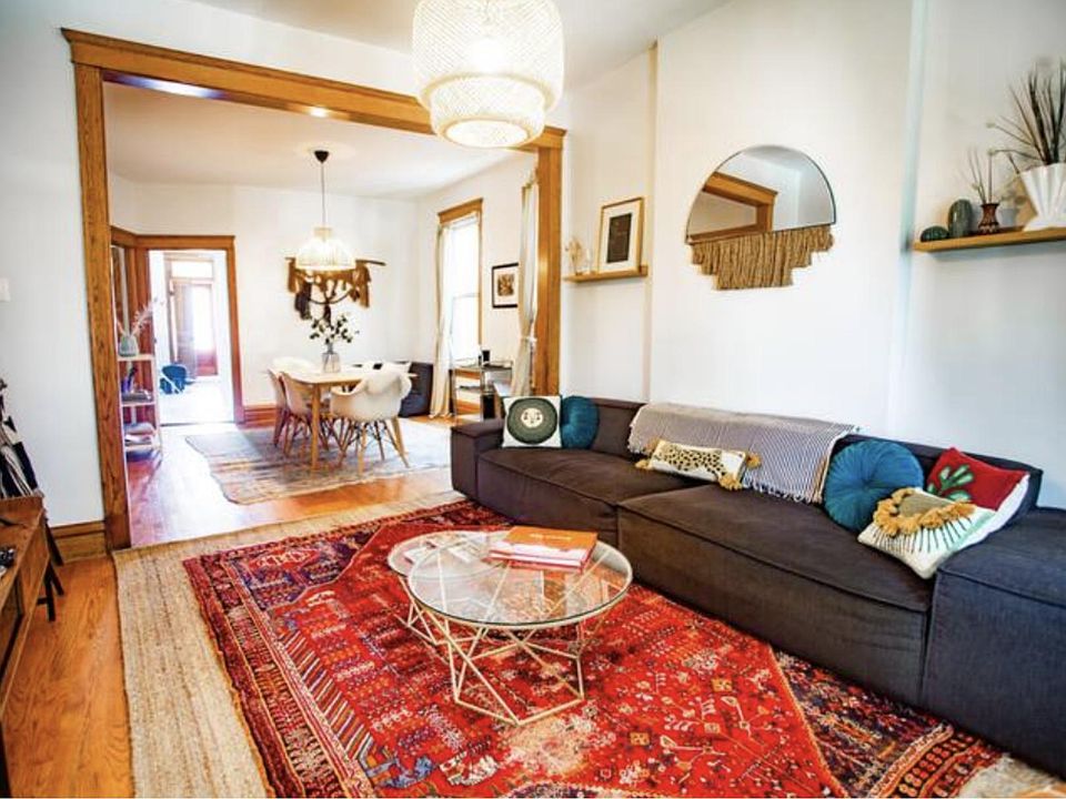 1st image of 2637 N Francisco Ave #2