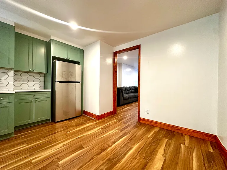 414 9th St #1 — Photo 7