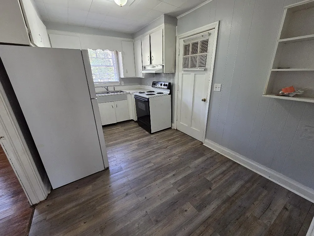 3 bed, 1080 sqft, $1,450 — Photo 4