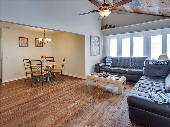 3rd image of 112 Sutherland Way #112