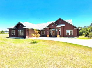 1094 Raintree Ln, Elgin, TX 78621