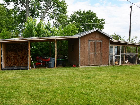 4th image of 2700 Franks Dr