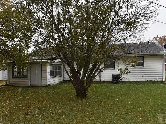 2nd image of 2414 Ellis Ave