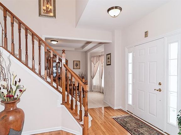 2nd image of 2743 Heathermoor Park Dr S