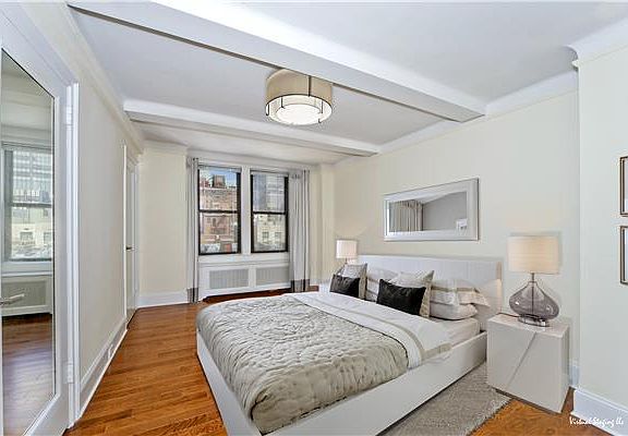 2nd image of 333 E 53rd St APT 8A