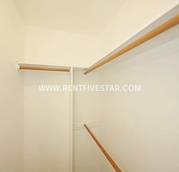 1432 E Poplar St — Photo 9