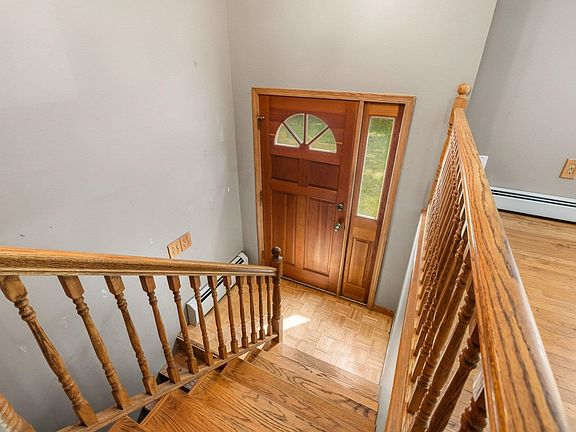 3rd image of 28 Beech Hill Road