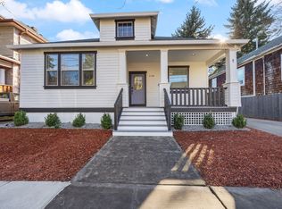 216 NE Tillamook St Unit A, Portland, OR 97212