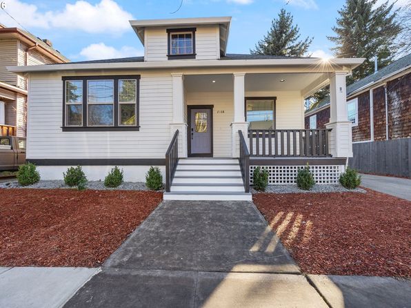 216 NE Tillamook St Unit A, Portland, OR 97212