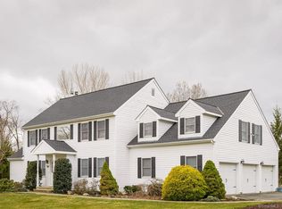 5 Maplewood Dr, Danbury, CT 06811