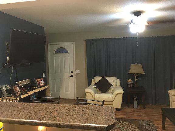 4th image of 1055 Climer St