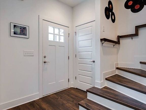 4th image of 300 Stewarts Ferry Pike APT 18
