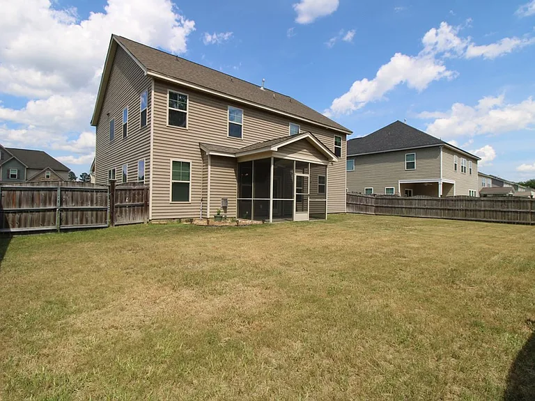 870 Cormier Dr — Photo 33