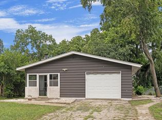 2202 Lake Point Dr, Madison, WI 53713