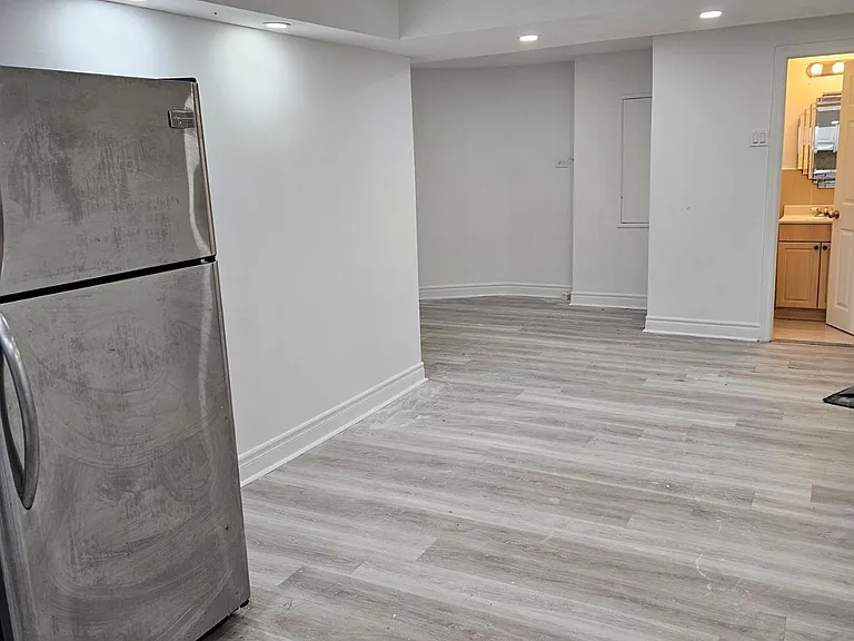 63 Yorkland St #2 — Photo 6