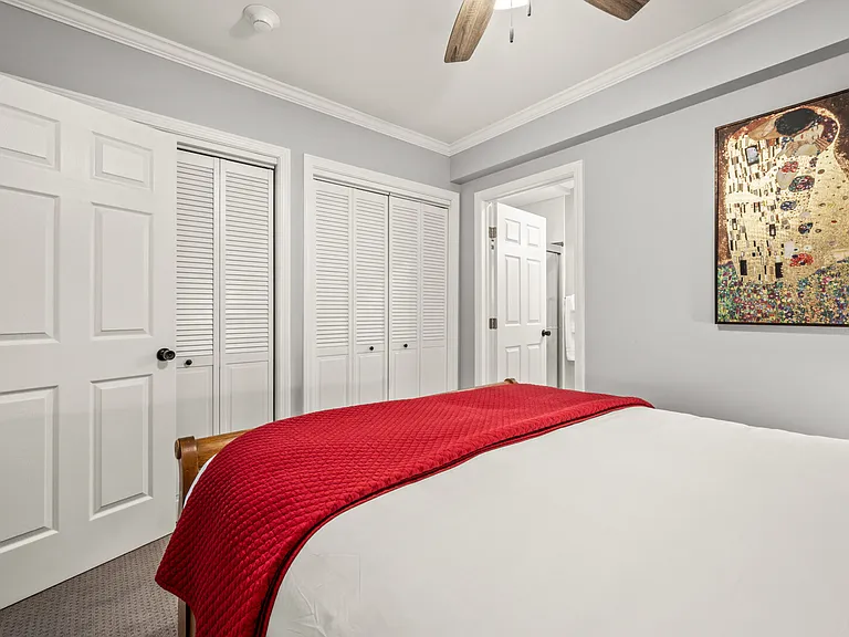Hall Ave — Photo 15