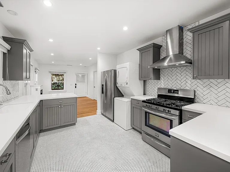 617 De La Vina St — Photo 18
