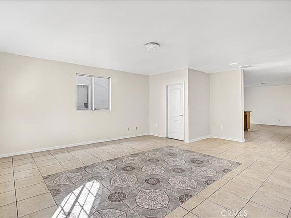 3rd image of 2039 W Florence Ave