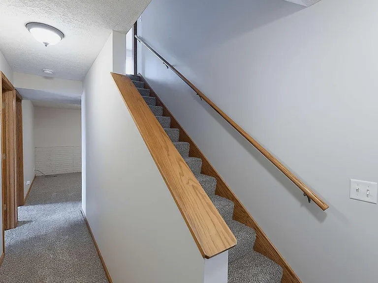 8604 Delphinium Ln — Photo 23