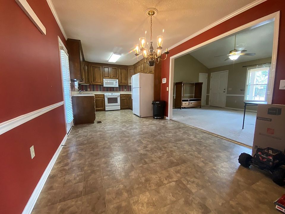 2nd image of 701 E 29th Ave
