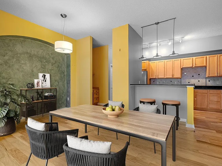 500 E Grant St #207 — Photo 5