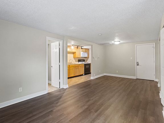5th image of 3606 Balsam Ave #3609-205