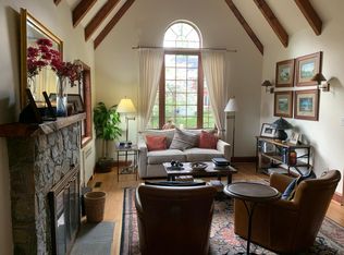 3203 Pickwick Ln, Chevy Chase, MD 20815