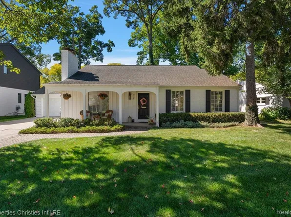 936 S Glenhurst Dr, Birmingham, MI 48009