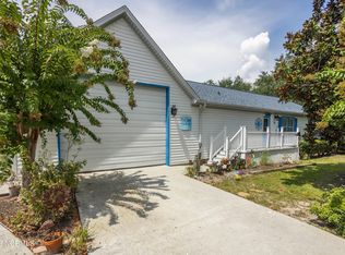 139 NE 3rd St, Oak Island, NC 28465