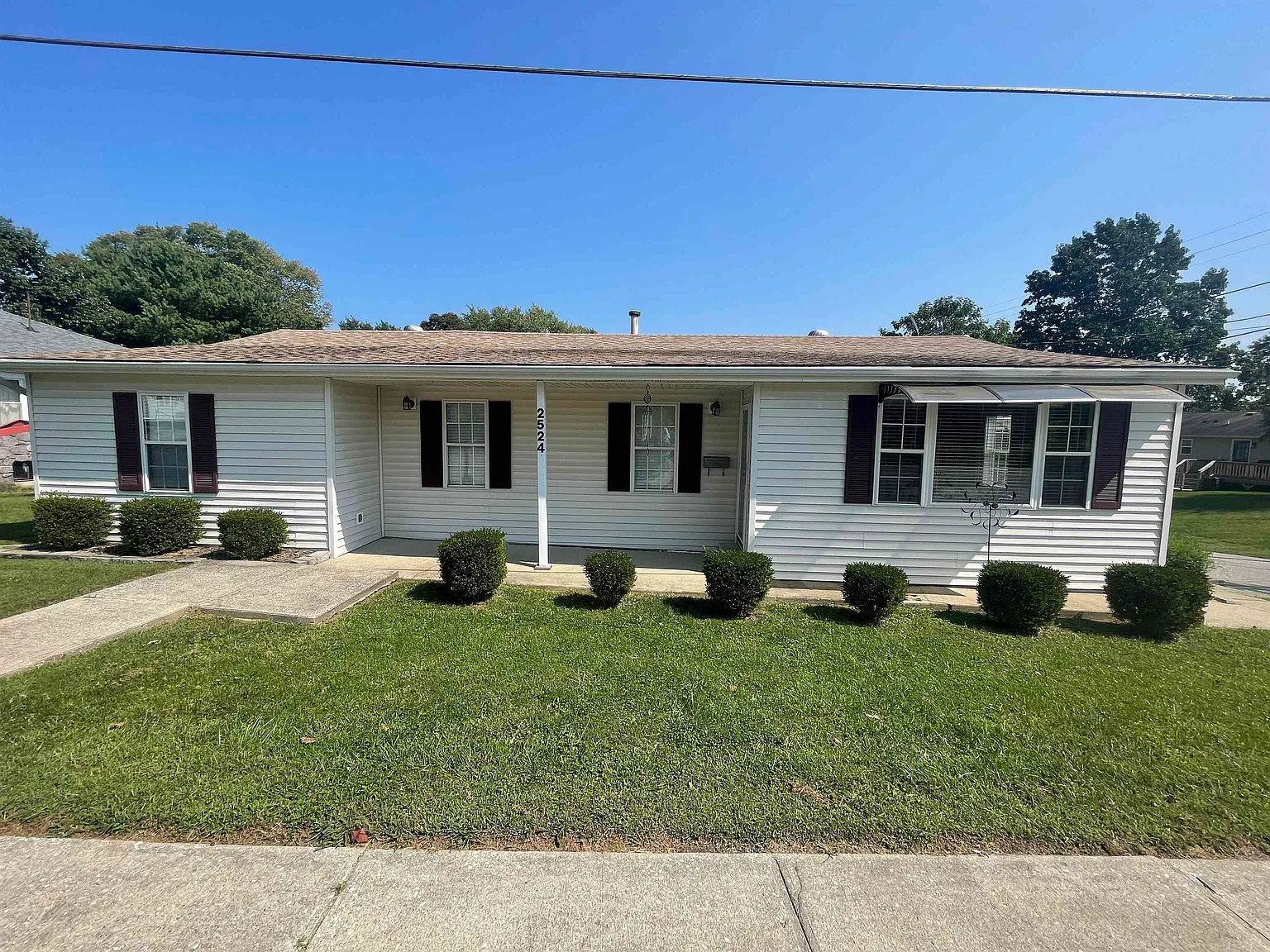 2524 Washington Ave photo 1