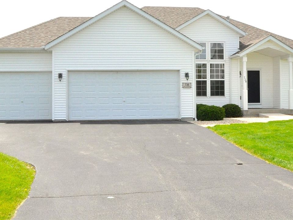 1st image of 738 Ballymore Rd