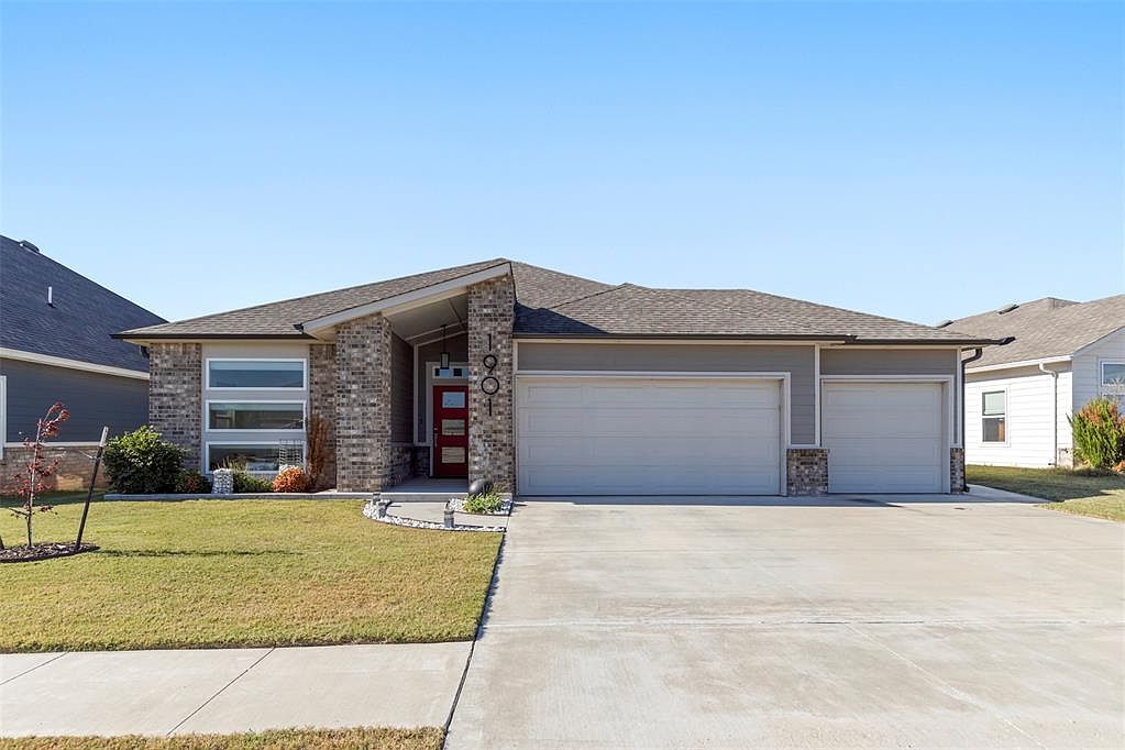 1901 Sara Vista Dr, Yukon, OK 73099 | Zillow