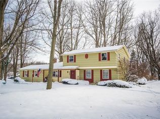 945 Whalen Rd, Penfield, NY 14526