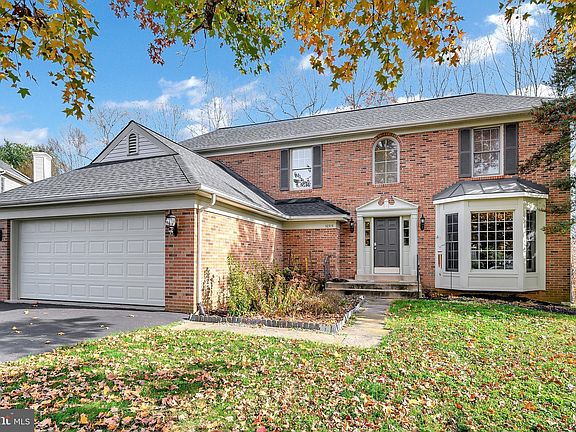 4th image of 10313 Lexington Ct