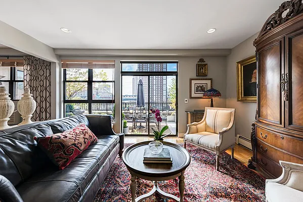 Sold by Nest Seekers International | media 18