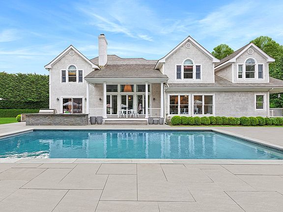 4th image of 137 Mill Creek Close