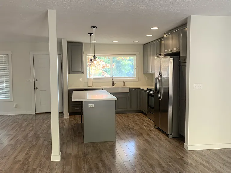 2409 Burcham St — Photo 17