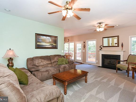 3rd image of 7467 Colross Glen Dr