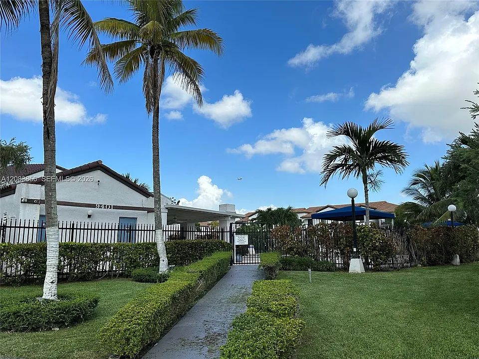 9435 Fontainebleau Blvd #206
