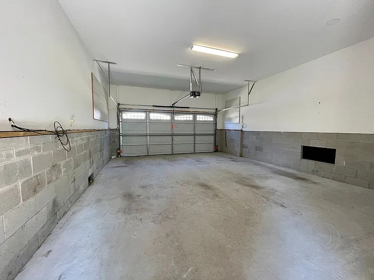 9532 15th Bay St — Photo 35