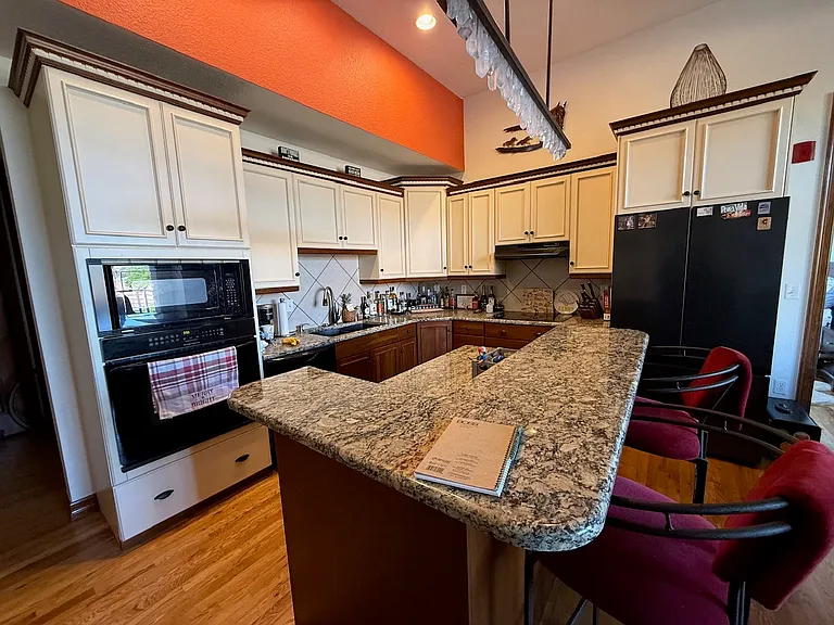 210 W Magnolia St #210 — Photo 13