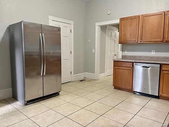 3rd image of 3701 Illinois Ave