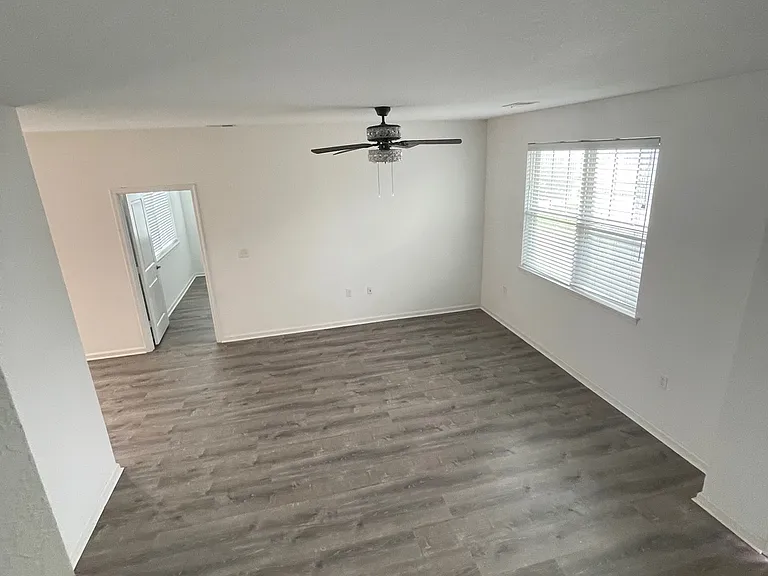 4024 Trenwith Ln — Photo 7