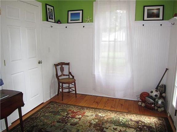 3rd image of 30 York St