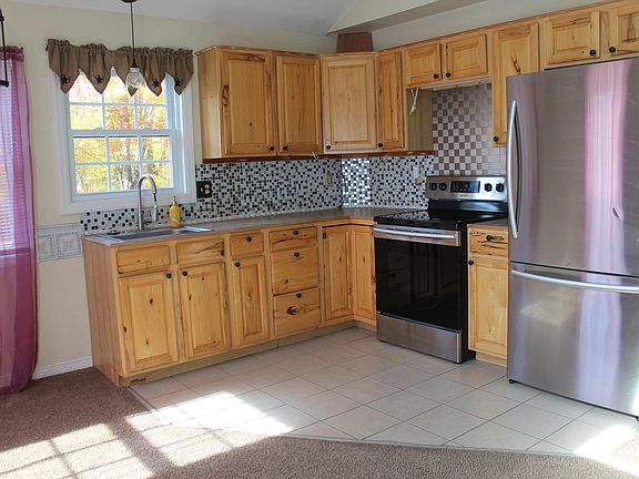 3rd image of 2081 County Road